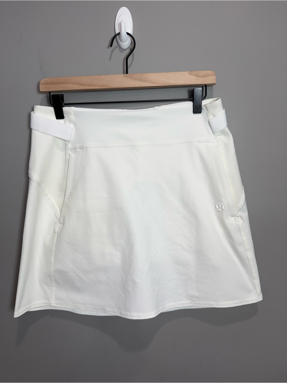Lululemon Warpstreme Multi-Pocket High-Rise Golf Skirt White Size 8